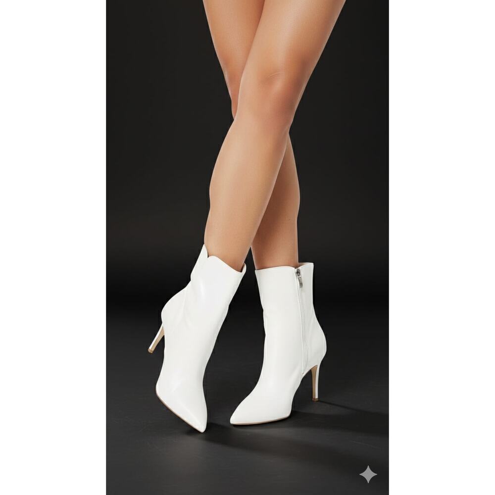Gianvito Rossi White Leather Ankle Boots - Pointed Toe Heeled Booties - Picture 2 of 6
